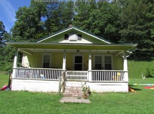 181 Laurel Branch Rd, Peytona, WV 25154