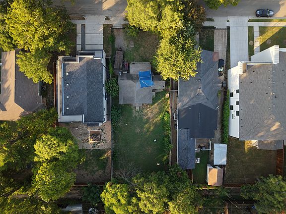 2nd image of 611 Parkview Ave