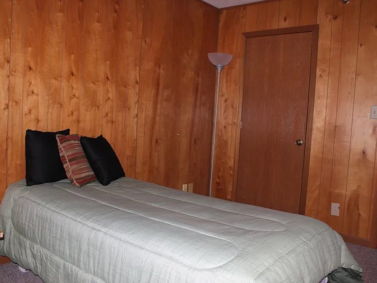 Crestview Apartments — Photo 41