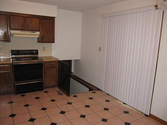 4th image of 17209 E 48th St S
