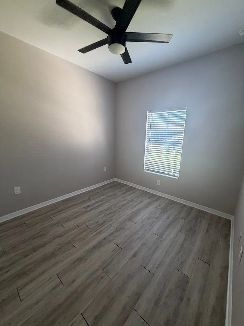 3 bed, 2.0 bath, 1182 sqft, $1,595 — Photo 3