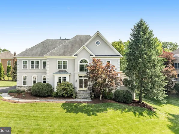 10403 Van Patten Ln, Great Falls, VA 22066