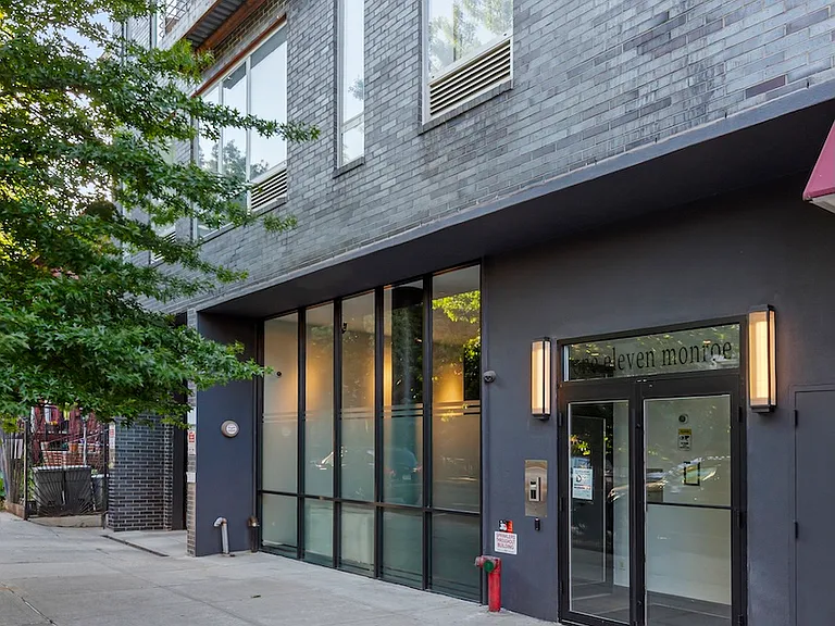 111 Monroe St #2D — Photo 18