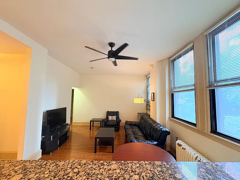250 S 13th St #1B — Photo 7