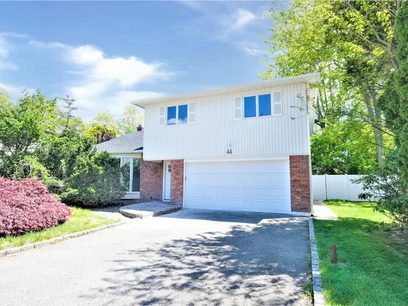 44 Steven Drive, Hewlett, NY 11557