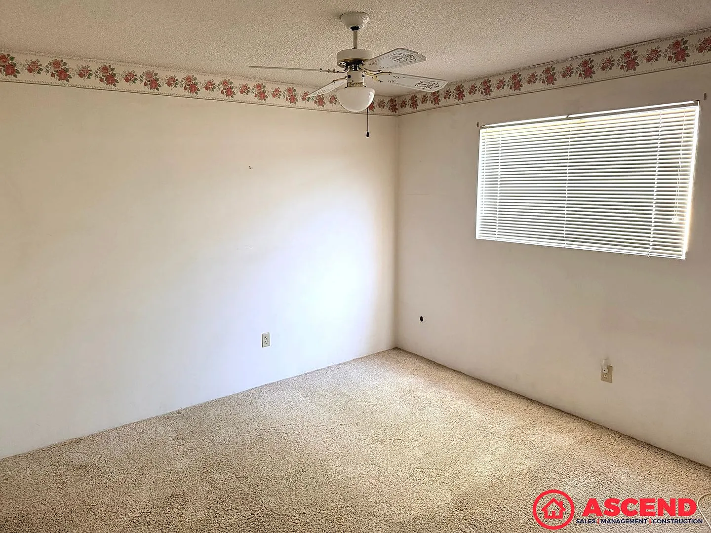 Comfortable 3BD/2BA Home in Bakersfield's 93309 Small Pets Welcome! — Photo 4