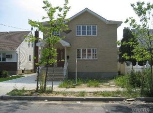 25708 148th Dr, Rosedale, NY 11422