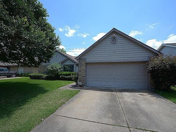 2nd image of 1403 Grand Junction Dr