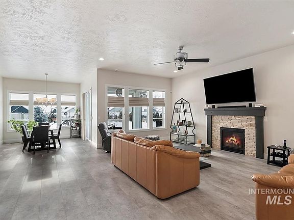 5th image of 8605 Silverwood Way