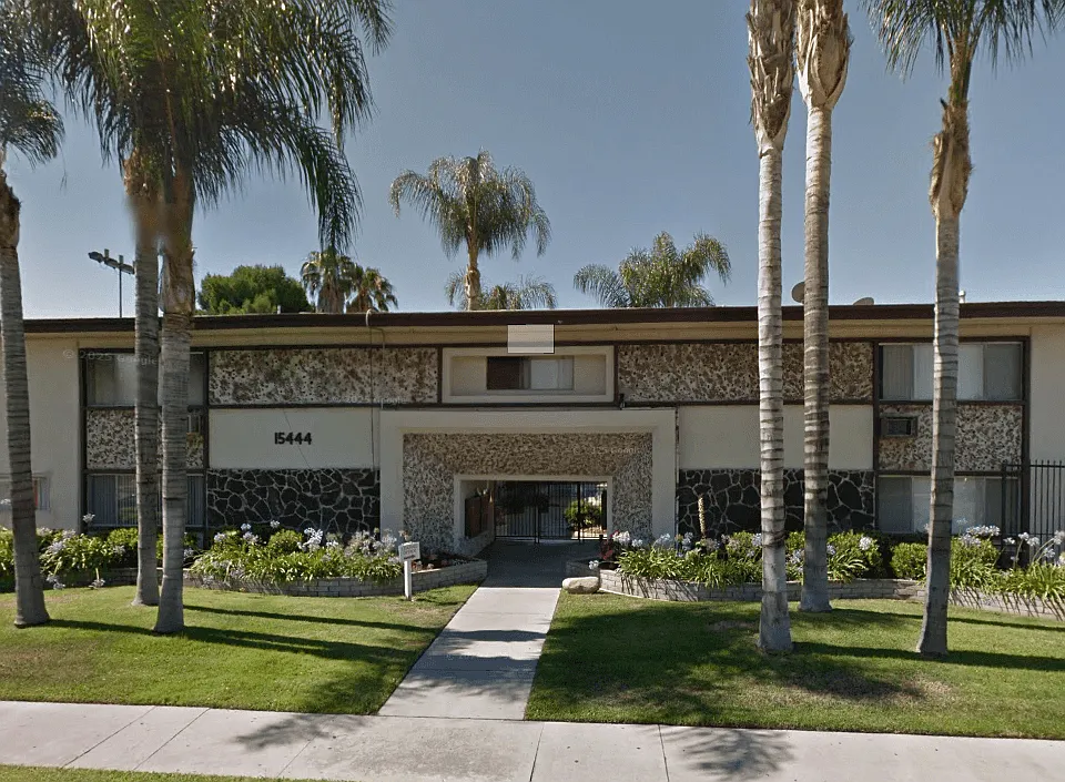 15444-15454 Chatsworth St.