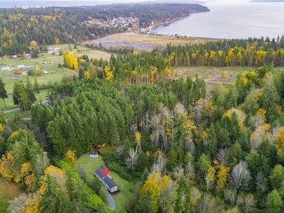32 E Mountain View RD, Camano Island, WA, 98282
