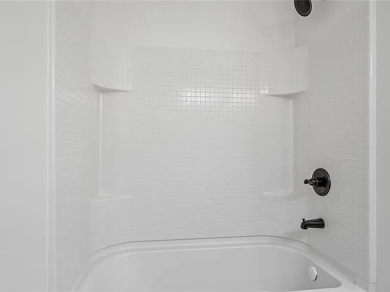 5811 Kendrix Ridge Dr — Photo 44