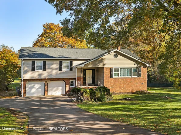 33 Hidden Stream Road, Freehold, NJ 07728