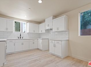735 E 82nd St, Los Angeles, CA 90001