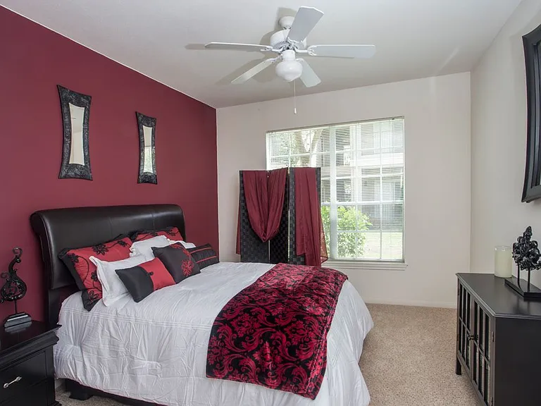 Reata Apartments — Photo 4