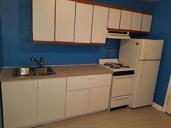3rd image of 6638 Yellowstone Blvd #5C