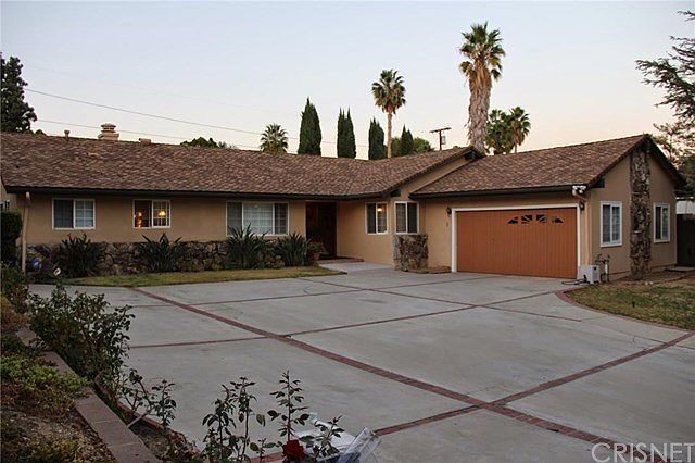 20811 Germain St. Chatsworth