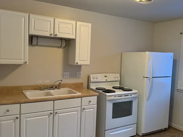 205 W 9th St #1, Concordia, KS 66901