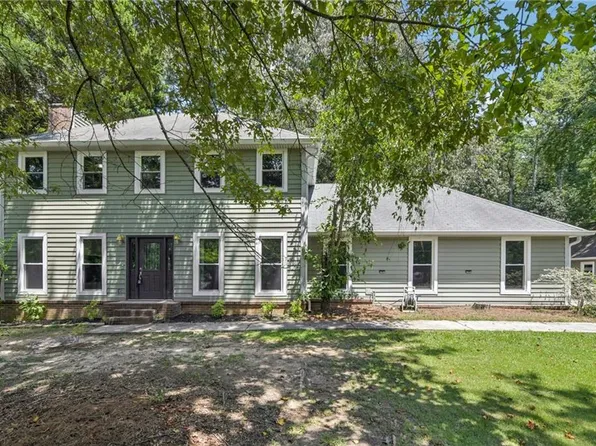 80 Oak Leaf Dr, Stockbridge, GA 30281