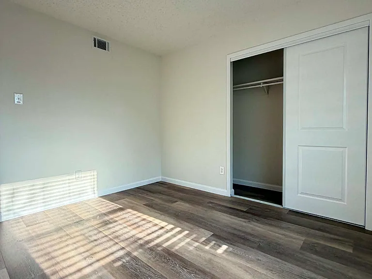 18907 Platte River Way — Photo 12