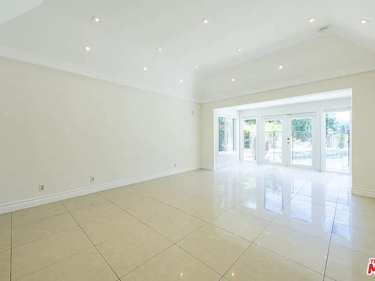 16379 Meadowridge Rd — Photo 20