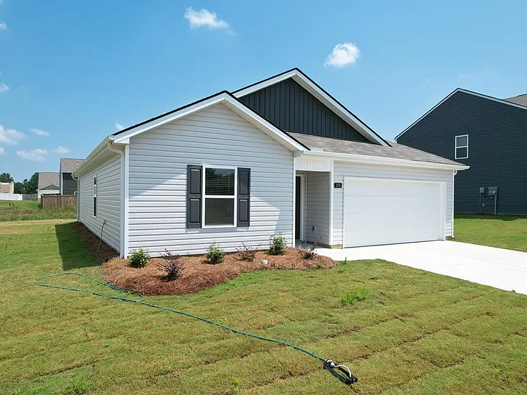576 Fox Den Cir — Photo 2