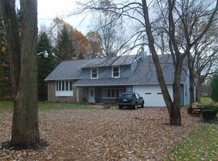 3610 Hemphill Rd, Barberton, OH 44203