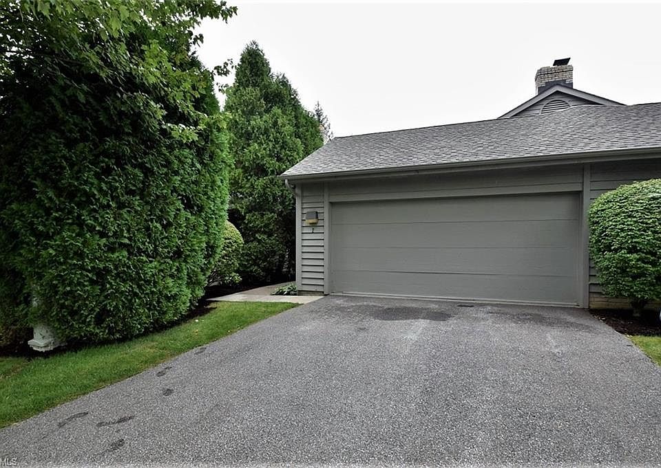 1st image of 2 Chelsea Ct