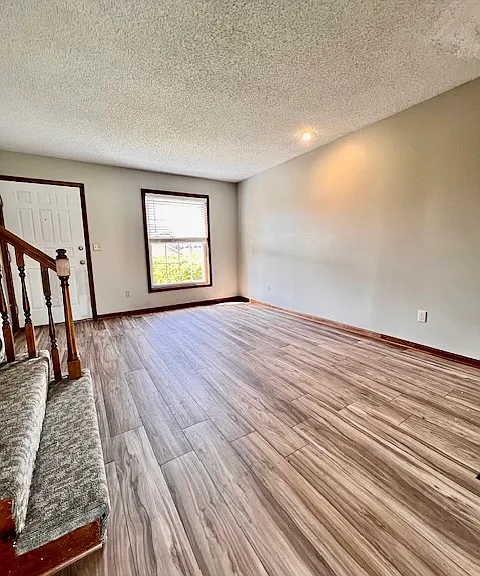 1220 SE 8th St — Photo 1