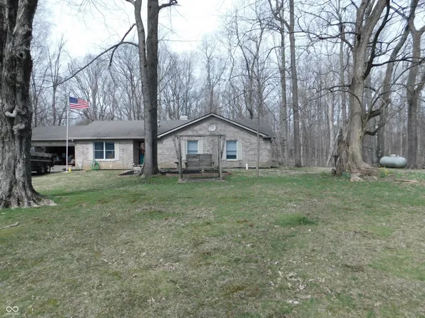 131 Victory Hl, Coatesville, IN 46121