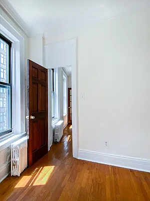 Rented by City Connections Realty | media 18