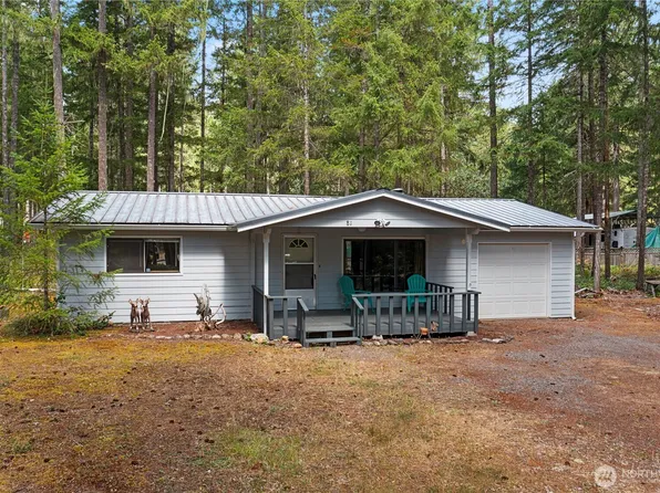 81 N Buckhorn Court, Hoodsport, WA 98548