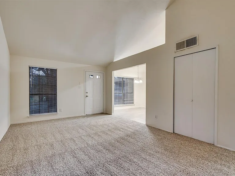 Sunflower Dr — Photo 8