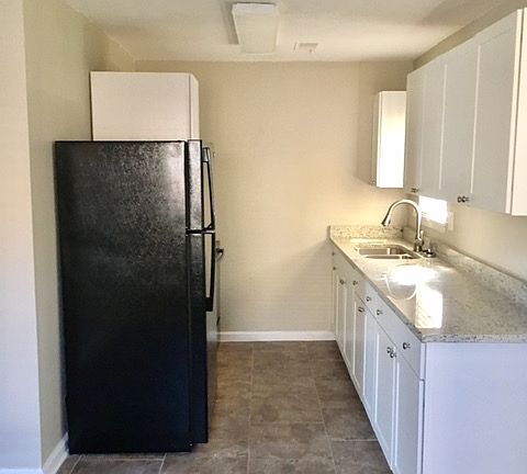 4th image of 6504 Maravian Dr