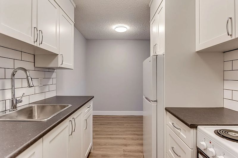 Calgary Apartment for rent - 1 Bedroom — photo 10