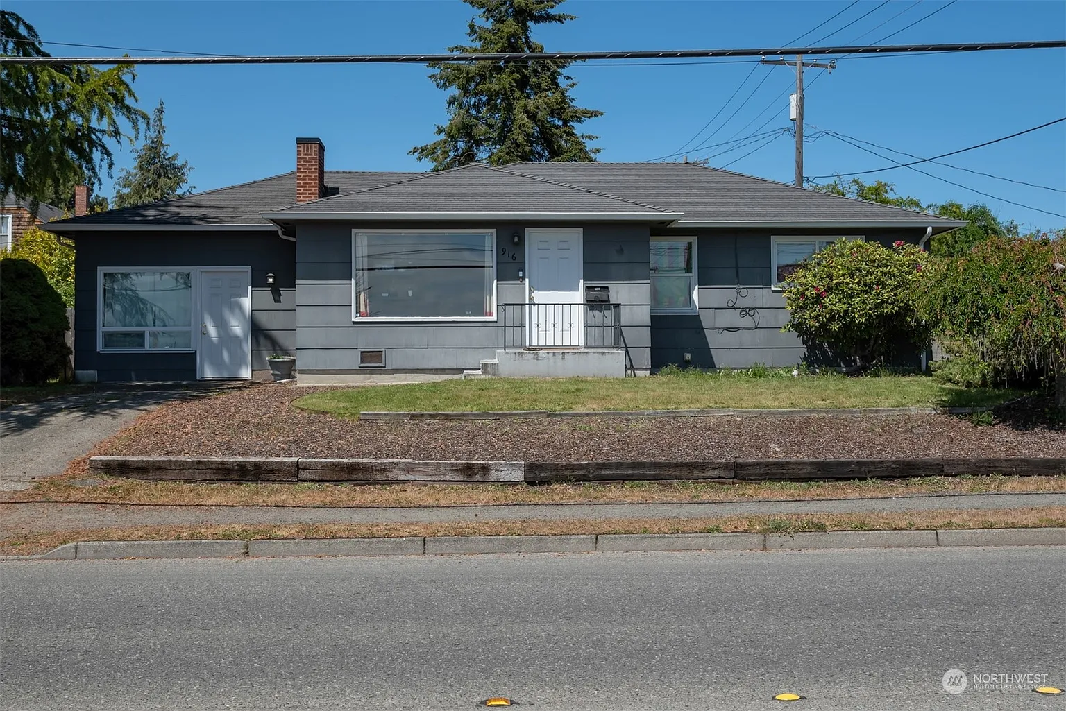 916 C Street photo 1