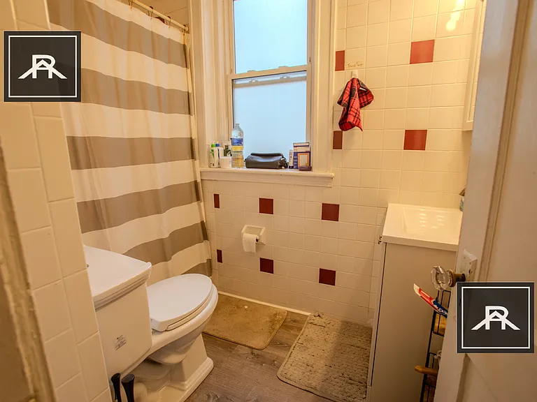 231 Kelton St #4 — Photo 7