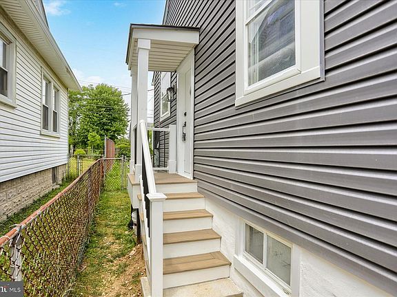 4th image of 24 Lincoln Ave
