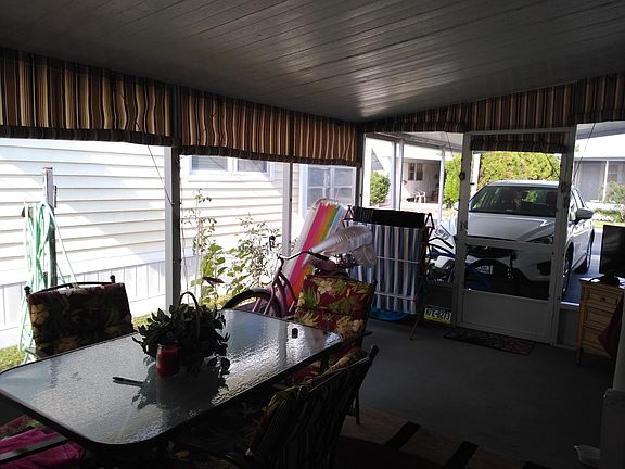 4th image of 11200 101st Way N Unit 138