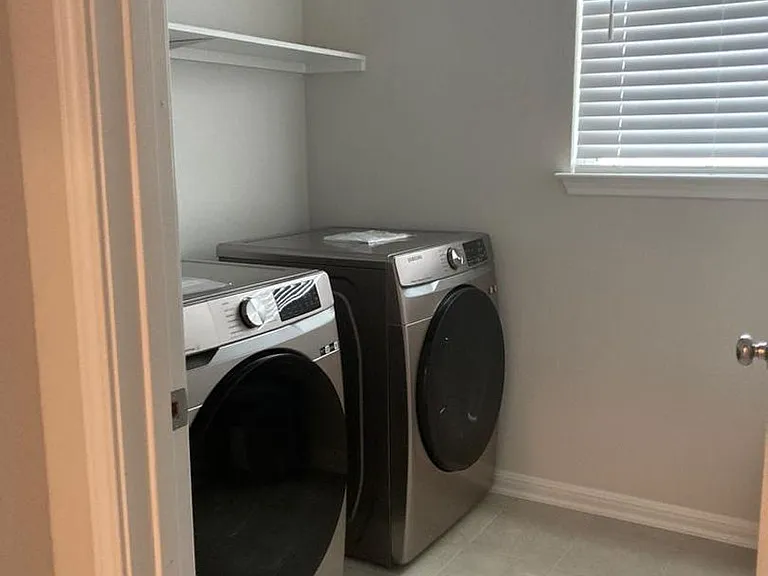 136 Green Knoll Ln — Photo 11