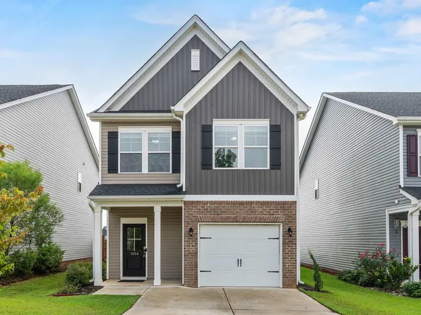 1054 Crescent Moon Loop, Hopkins, SC 29061