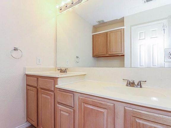 4th image of 512 Timber Way Dr