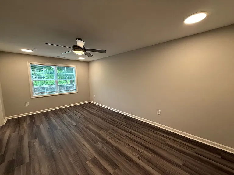 7085 Hanesbrook Cir — Photo 11