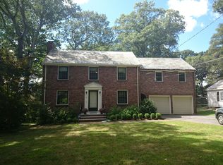135 Rangeley Rd, Brookline, MA 02467