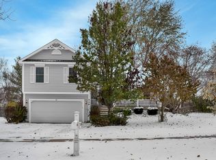 540 Lindsay Ln, Dundee, IL 60118