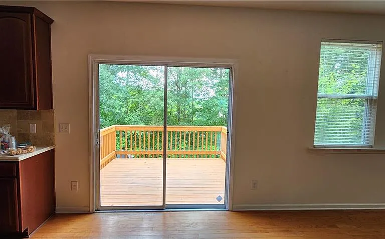 479 Briarfield Xing — Photo 11