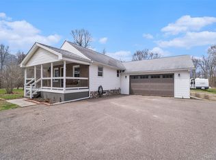 5308 Hammond Rd, Lapeer, MI 48446