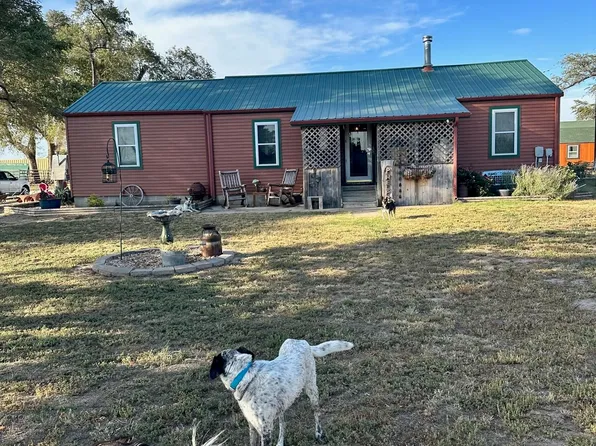 1416 SE 50th Rd, Ellinwood, KS 67526