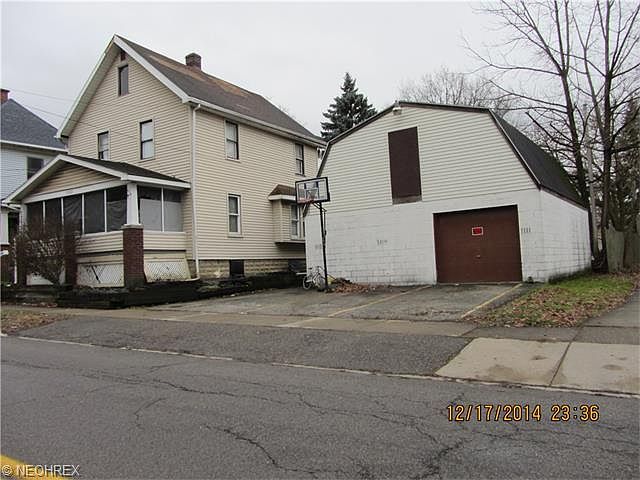 2nd image of 1109-11 Elm Rd SE