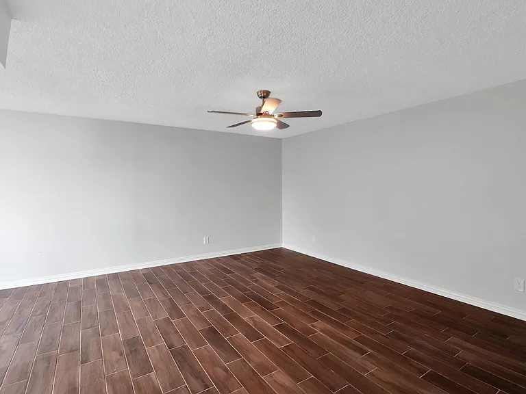 7047 Bissonnet St #117 — Photo 3